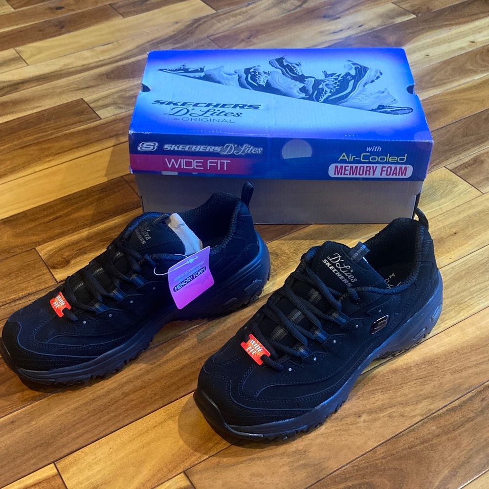 Skechers Women’s Wide Black Sneakers with Air-Cooled Comfort